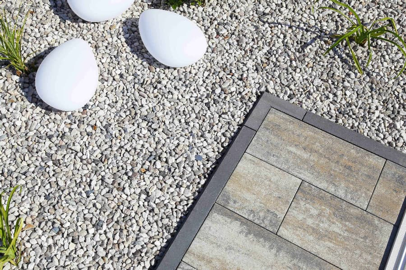 Obrubník chodníkový betonový Best Linea II rohový, vnější, výška 25 cm, antracitová