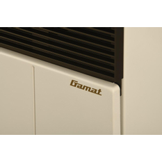 Plynové topidlo Karma Gamat S50, o výkonu 5,3 kW, s odtahem spalin do komína s přirozeným tahem, mechanická regulace teploty, slonová kost