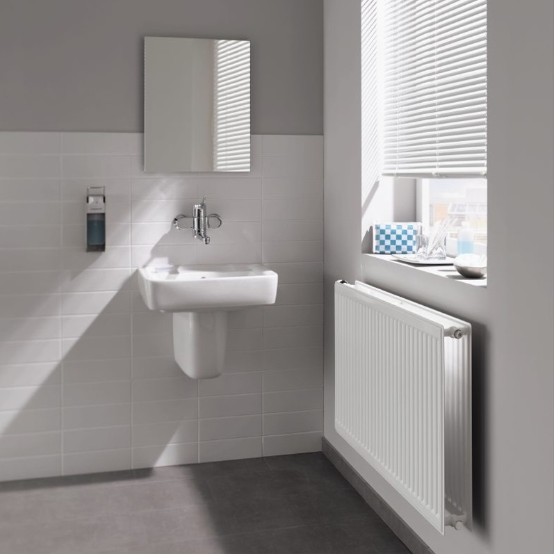 Radiátor Kermi Profil-V FTV 33 levý 300 x 1600 mm, 2080 W, bílý