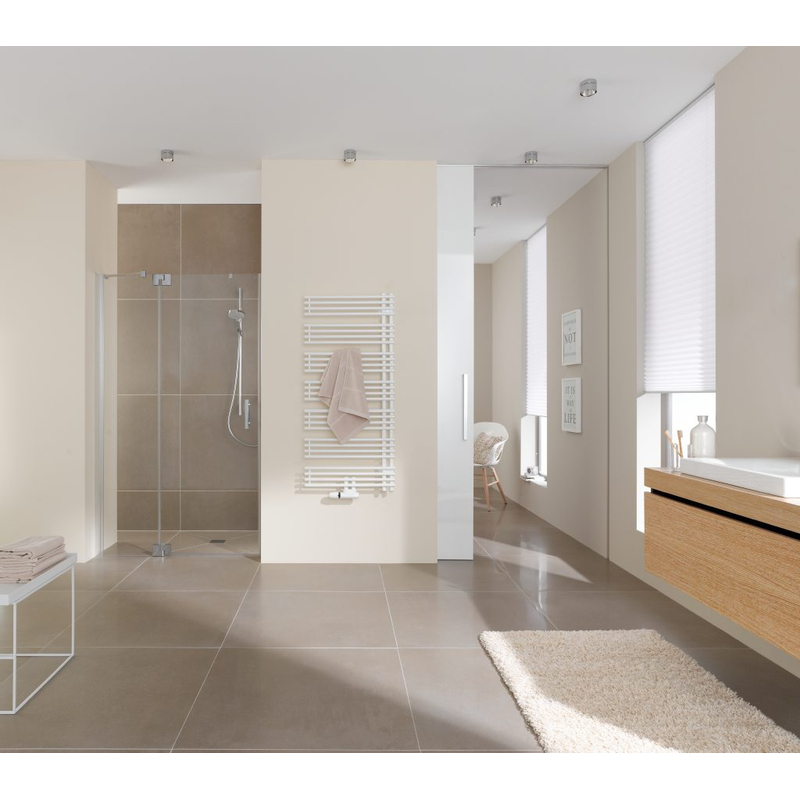 Těleso koupelnové trubkové Kermi Diveo 1320 x 600 mm, pravé, připojení boční 738 W, bílé