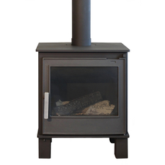 Volně stojící plynová krbová kamna Karma Ideal ZP, s výkonem 5,9 kW, odtah spalin vyveden do komína, mechanické ovládání, černý plech