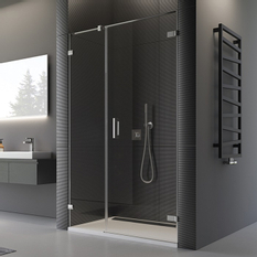 Jednokřídlé dveře Ronal Pur s pantem u zdi a s pevnou stěnou v rovině s L - kováním - panty vlevo Atyp na zaměření 0 - 1600 x výška do 2000 mm, chrom/sklo čiré