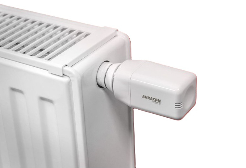 Sestava chytrého bezdrátového termostatu s hlavicí Auraton Radiator Set, bílá