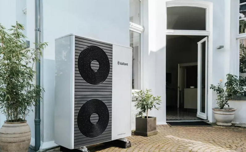 Sestava Vaillant aroTHERM split tepelné čerpadlo VWL 105/5 400V + jednotka hydraulická uniTower VWL 128/5 IS MB5