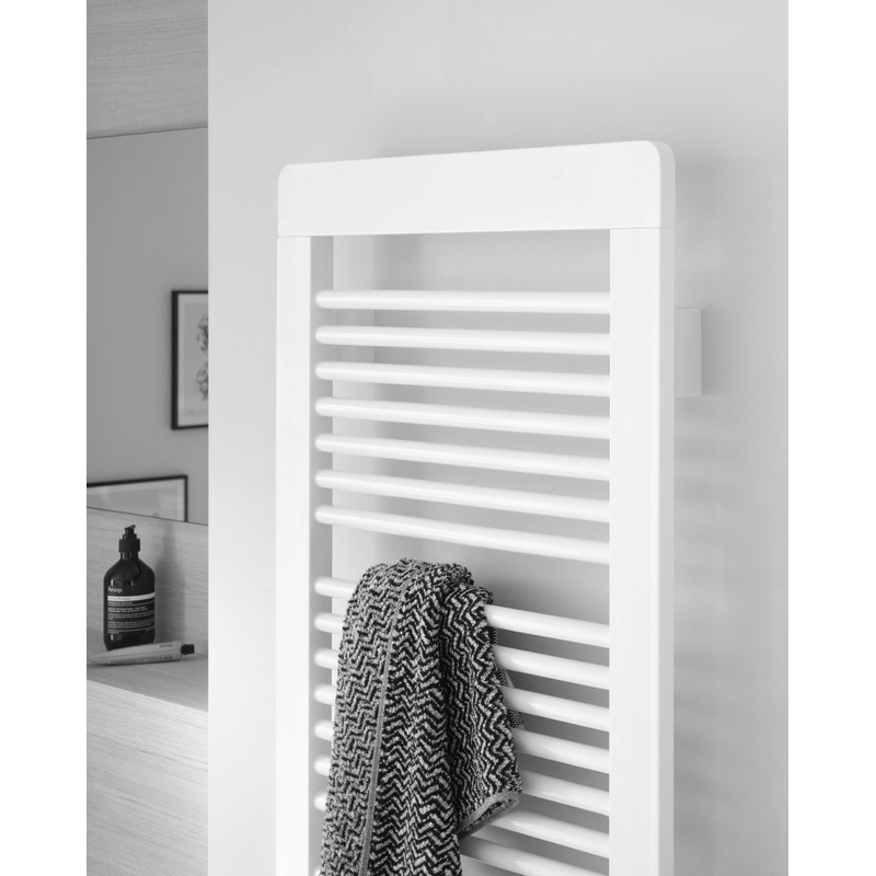 Těleso koupelnové trubkové elektrické Kermi Credo Plus-E 973 x 550 mm, elektrosada WKS vpravo 400 W, stříbrné