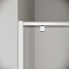Dveře kyvné pivotové 1-křídle Kermi Stina STKOP stříbrné vysoký lesk, čiré ESG sklo s úpravou CLEAN 80 x 195 cm