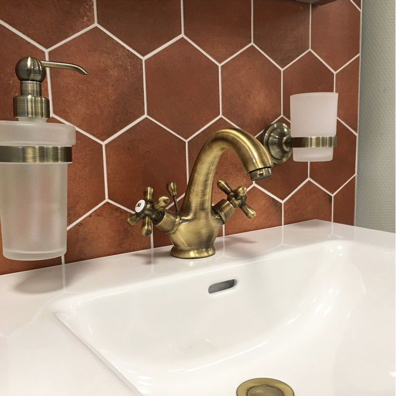 Vodovodní baterie umyvadlová s výpustí click-clack MK129.5SM Morava Retro, barva stará mosaz, rozměr 1/2˝