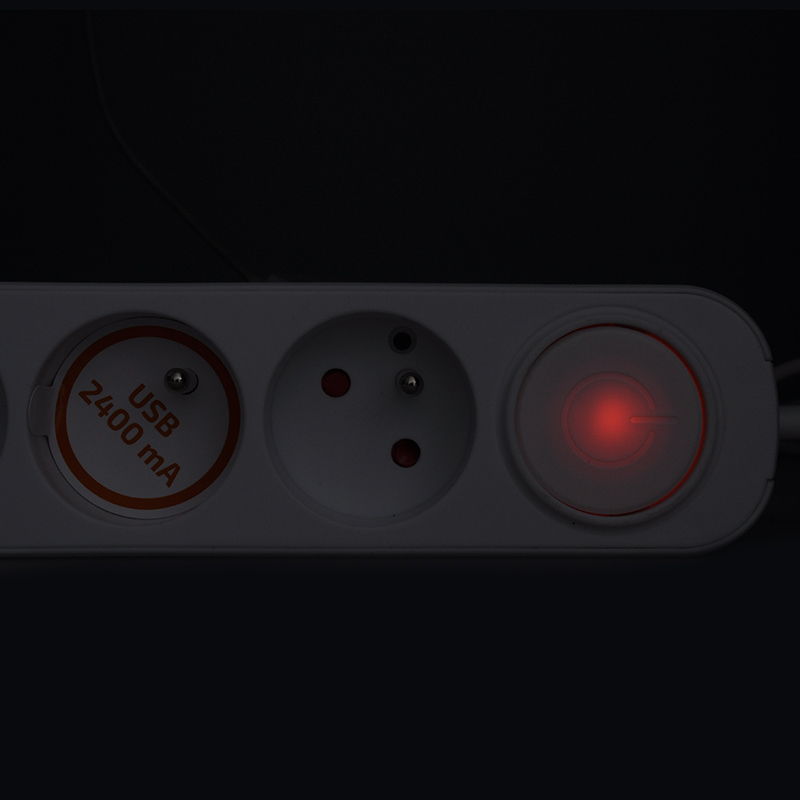 Solight 5z prodlužovací přívod s USB A+C nabíječkou 2.4A, 3m, 3 x 1mm2, bílý, vypínač