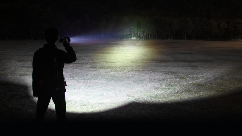 Solight LED nabíjecí profesionální svítilna, 600lm, T6 XML Cree LED, zoom, Li-Ion
