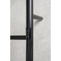 Elektrický sušák ručníků PMH Maia 600 x 1700 - 1770 mm, elektrický kabel vlevo, 93 W, Černá pololesklá RAL 9017