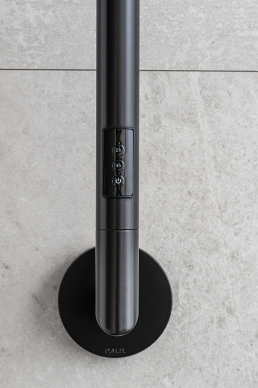 Elektrický sušák ručníků PMH Lisa 91 x 1708 mm, 24 W, Černá pololesklá RAL 9017