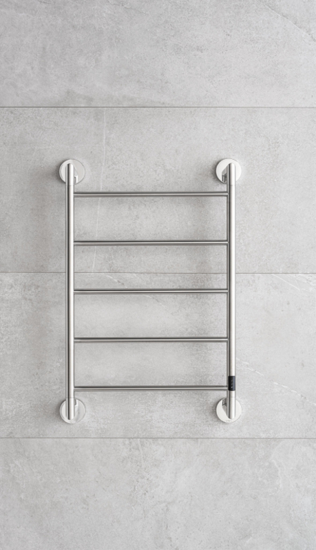 Elektrický sušák ručníků PMH Niklas 657 x 952 mm, elektrické připojení vlevo, 54 W, Leštěná nerez