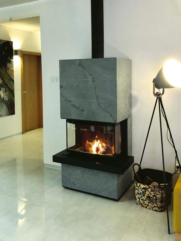 Kamna krbová akumulační designová Romotop Cara C 02 kámen výsuvná dvířka
