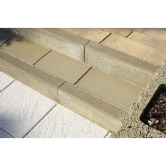 Obrubník chodníkový betonový Best Linea II rohový, vnější, výška 25 cm, pískovcová