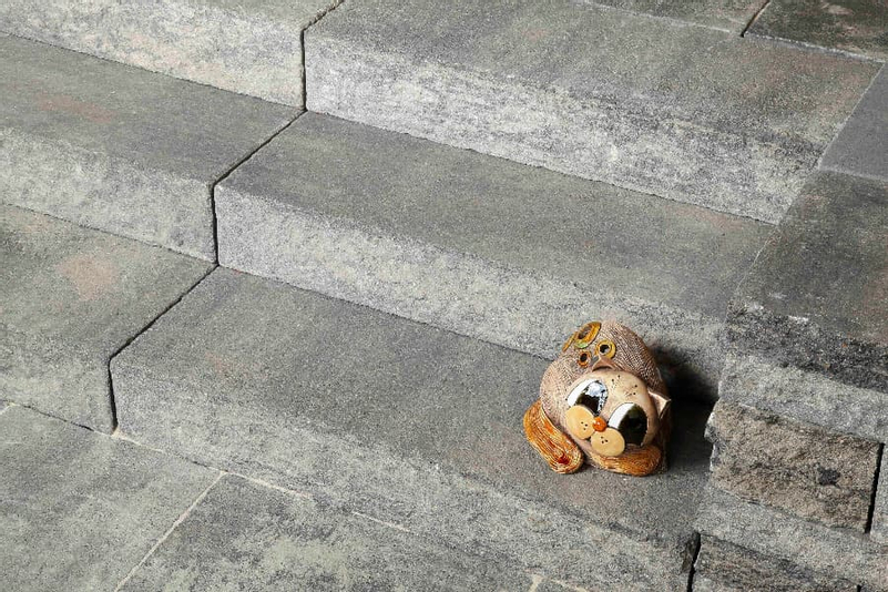 Schod betonový Best Stone výška 16 cm, délka 100 cm, colormix brilant