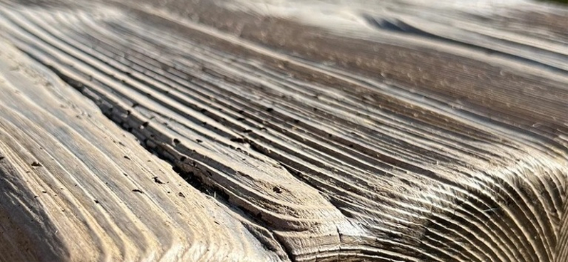 Bazénový lem Ferobet Dřevěný program, roh ˝B˝ vnější ostrý - natur reliéfní, 50,5 x 50,5 x 4,5 cm, staré dřevo