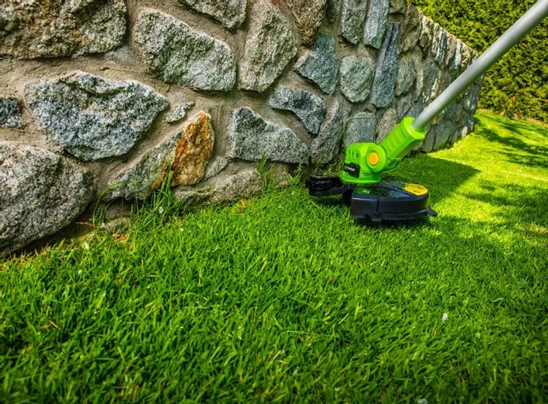 Strunová akumulátorová sekačka Fieldmann FZS 70105-0 (bez akumulátoru)