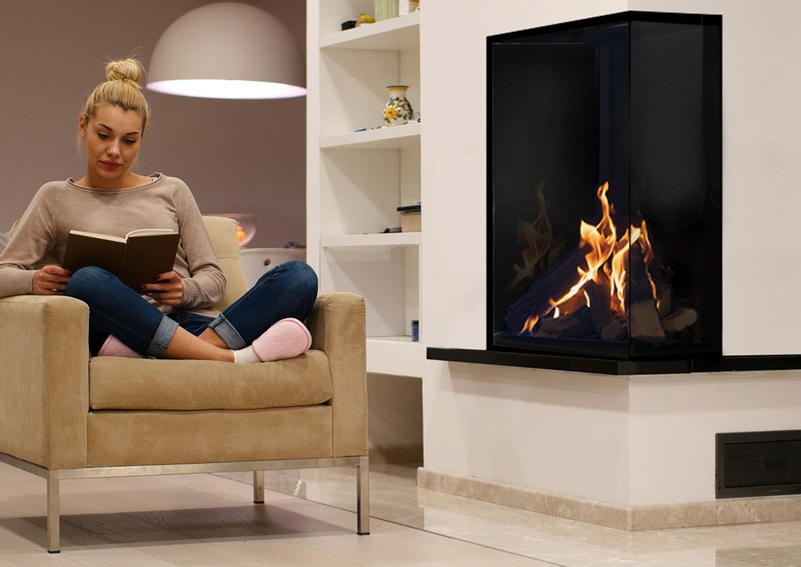 Krb plynový prosklený Karma Noblesse 50H FR (prosklení na pravé straně do tvaru ˝L˝), o výkonu 3,0 - 10,9 kw, černý vnitřní panel