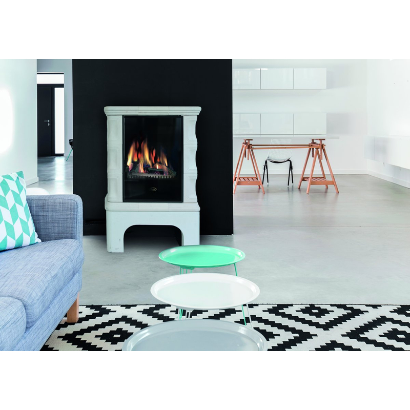 Volně stojící plynová krbová kachlová kamna Karma Art PB, s výkonem 4,2 kW, odtah spalin vyveden do komína, béžová