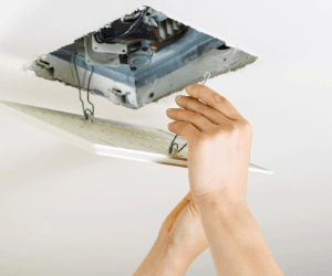 Jak na montáž a údržbu ventilátorů v koupelně